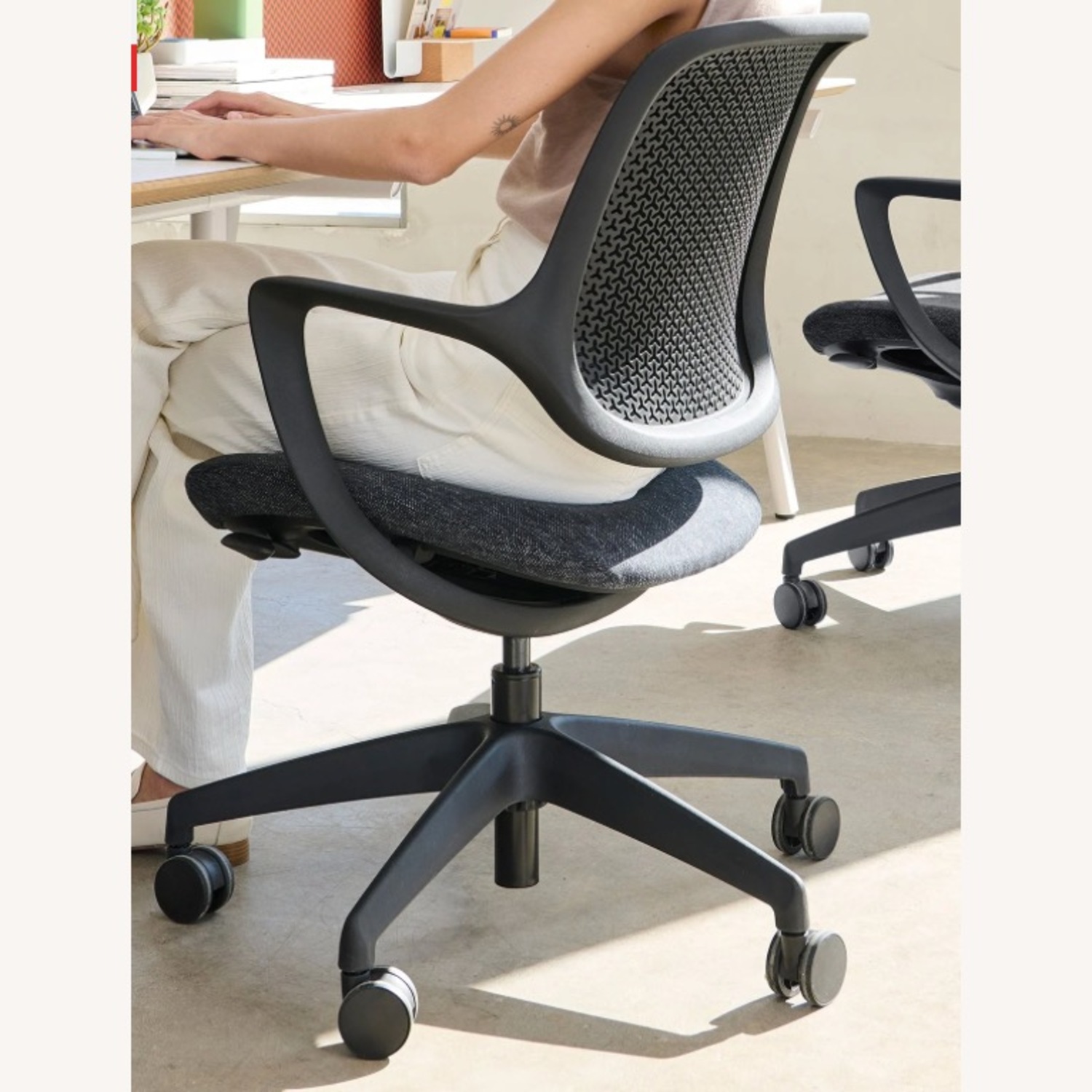 Desky Evoque Office Chair - image-2