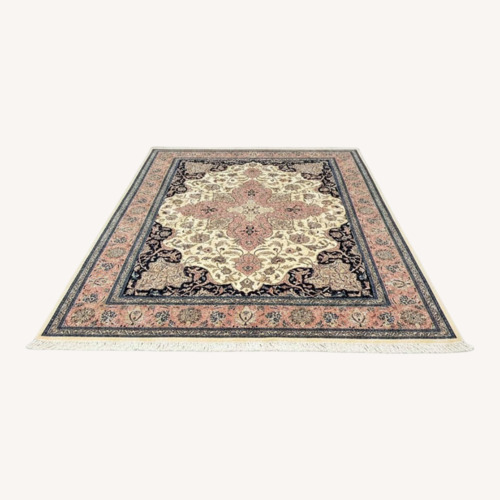 Used Contemporary Rug 9' x 12' for sale on AptDeco