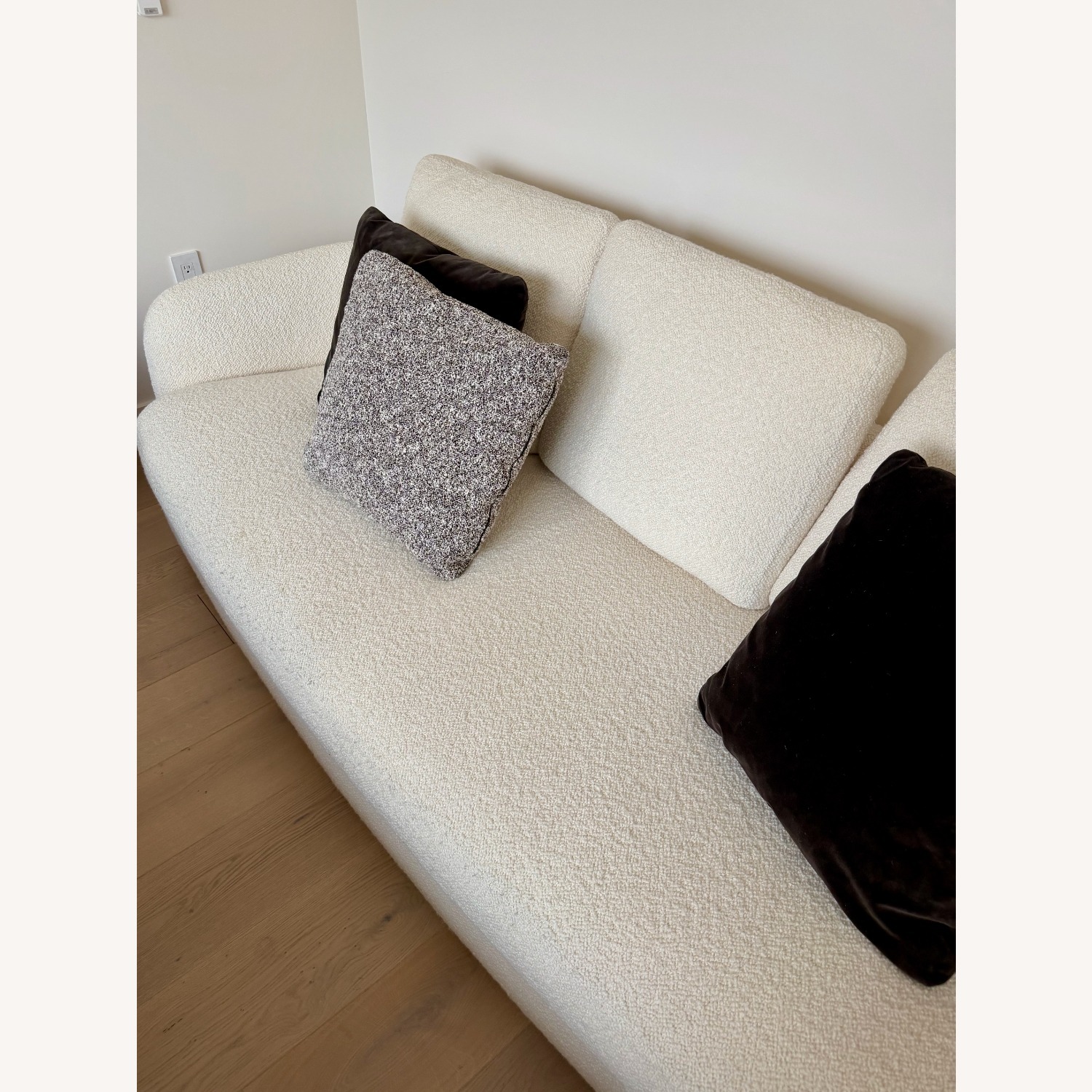 Poliform St Germain White Boucle 3+ Seater Sofa - image-4