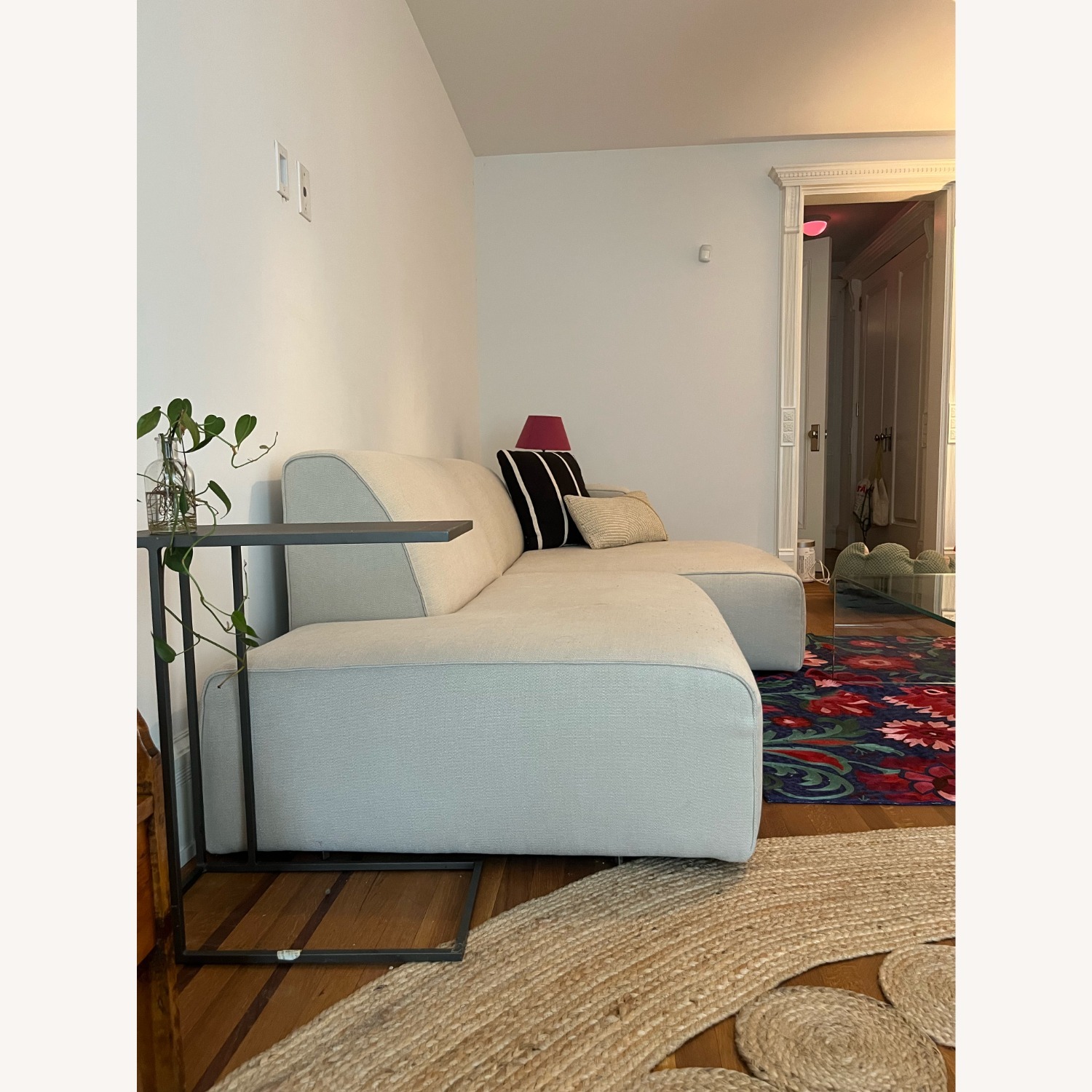 Sanna Magnet Ivory Right Sectional - image-3