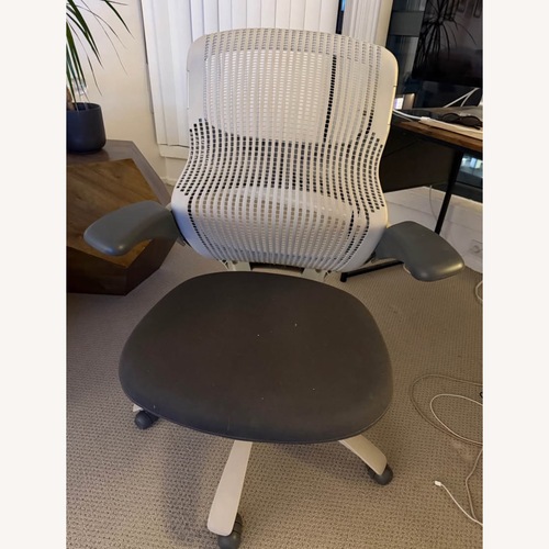 Used Knoll Generation Light Gray Office Chair for sale on AptDeco