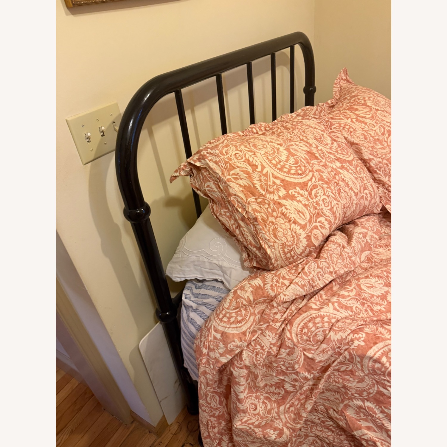 Vintage/Antique Finds Black Full Iron Bed - image-4