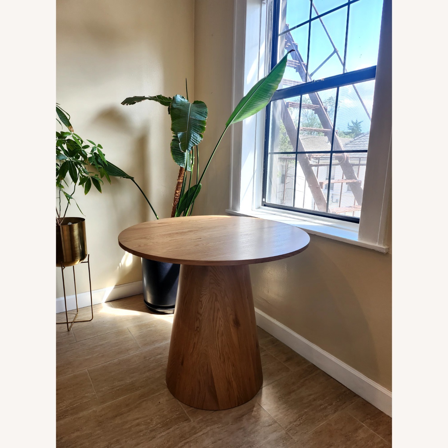 Modern Round Oak Pedestal Dining Table - image-3