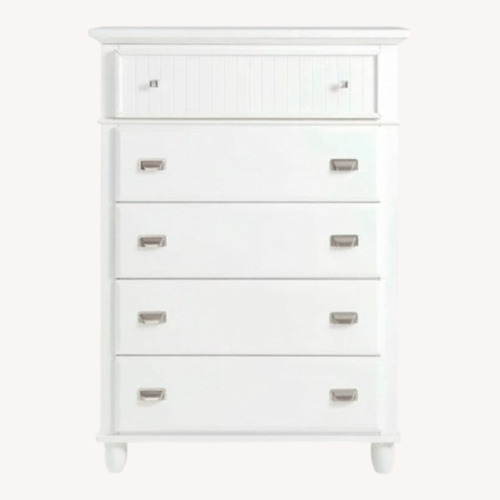 Used Bob's Discount Furniture Spencer White 5 Drawer Lift-Top Chest for sale on AptDeco