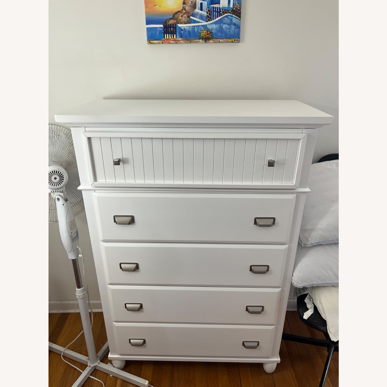 Bob's Discount Furniture Spencer White 5 Drawer Lift-Top Chest - image-1