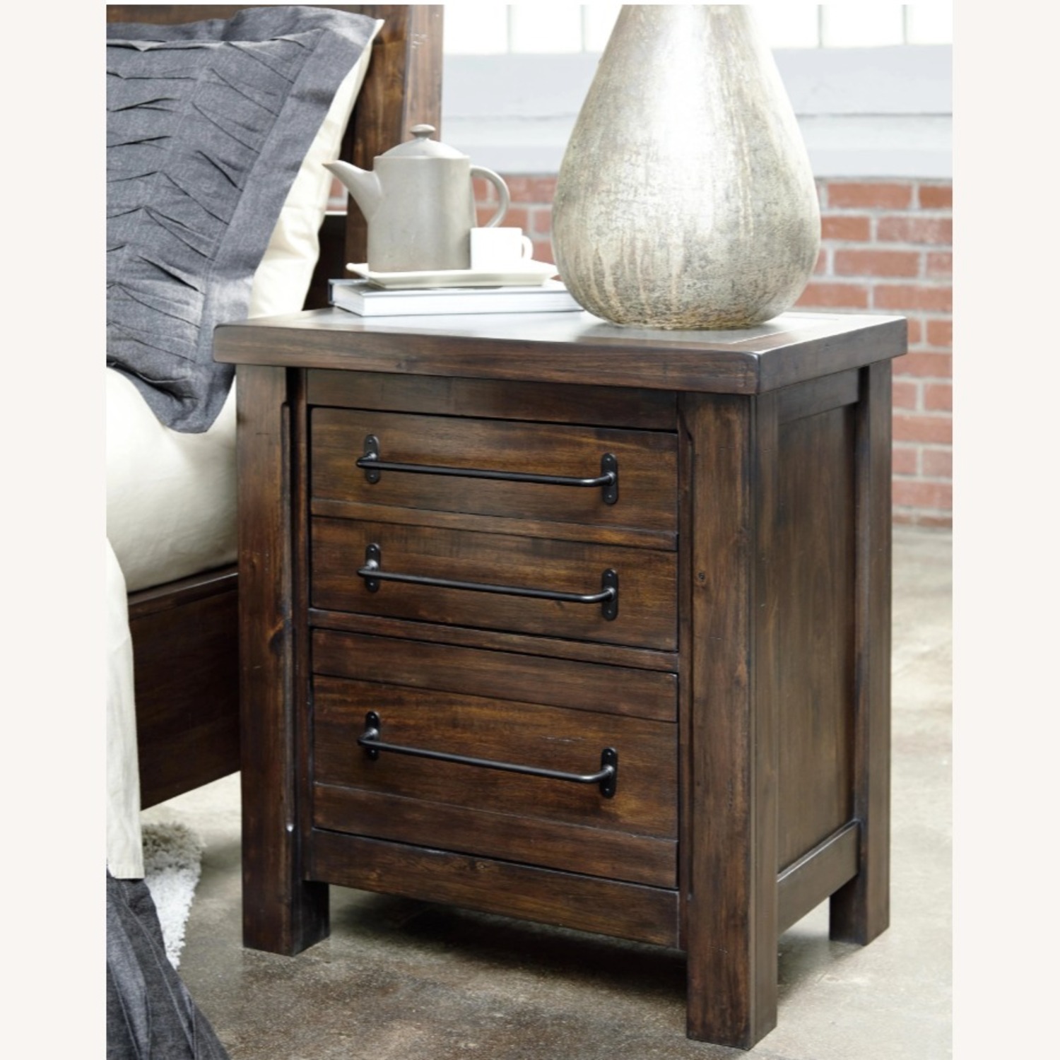 Ashley Furniture Starmore 2 Drawer Charging Nightstands - image-3