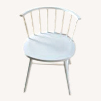 Crate & Barrel  Paola Navone 4 White Chairs