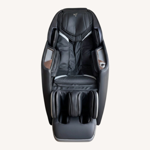 Used Massage Chair Alfine A710 Zero Gravity for sale on AptDeco