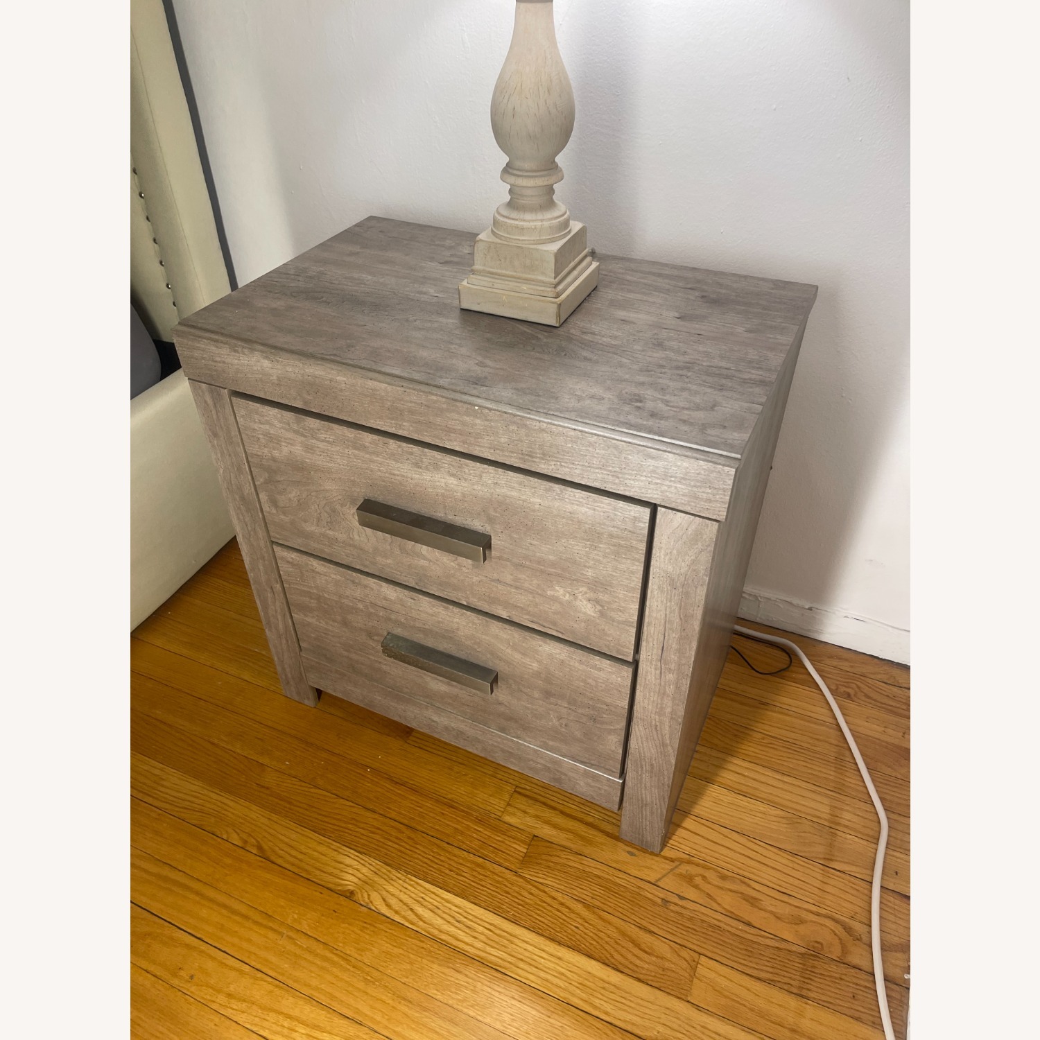 Ashley Furniture Culverbach Nightstands W USB (Set of 2) - image-7