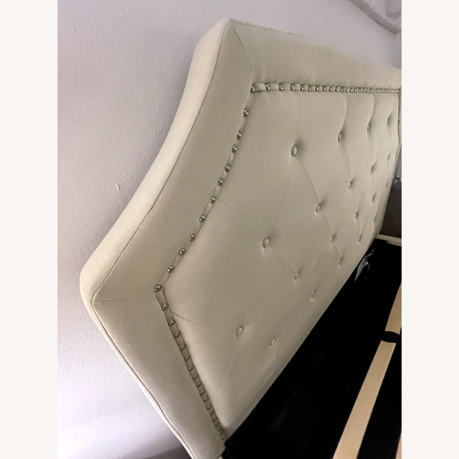 Hermosa Beige Upholstered Queen Bed With Storage - image-7
