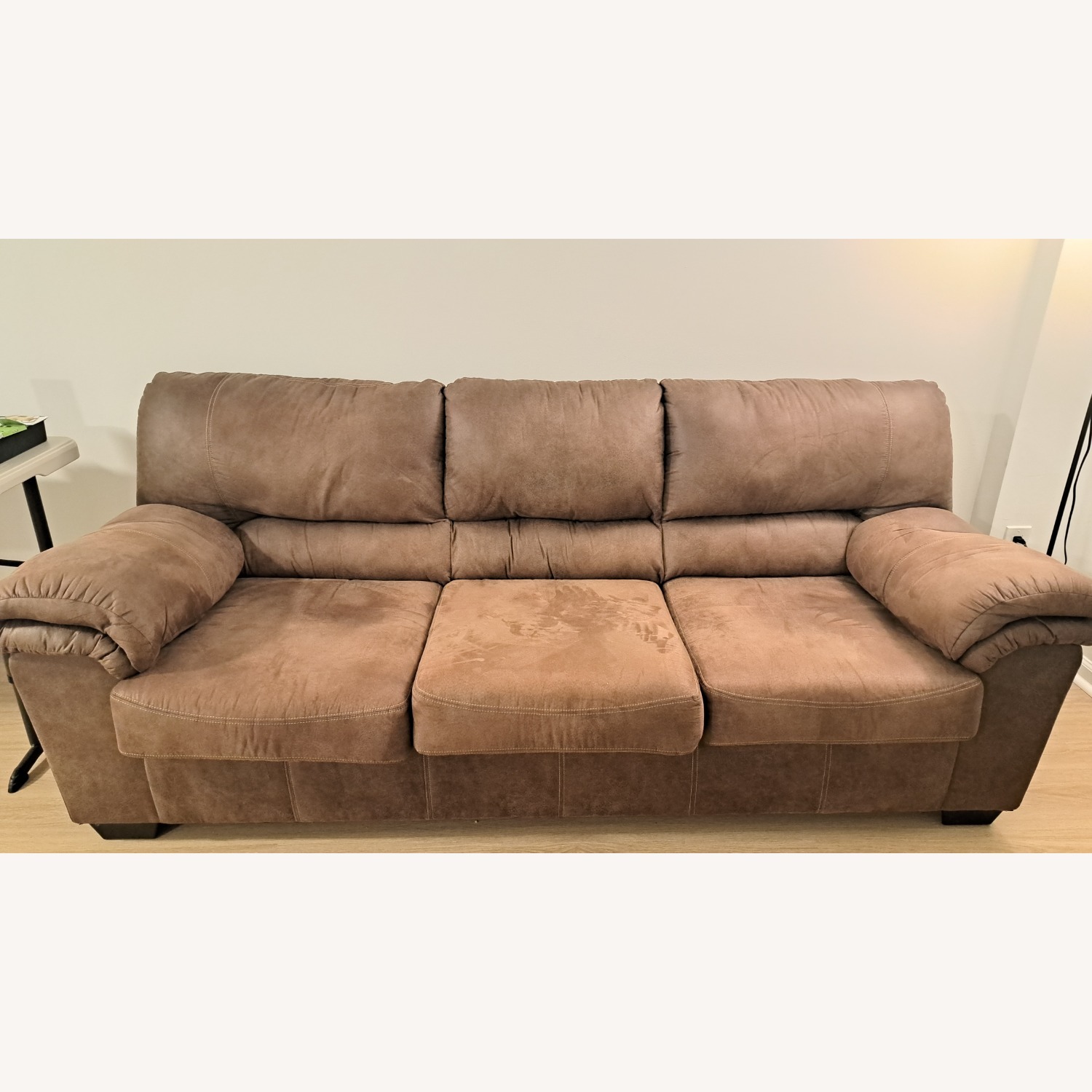 Raymour & Flanigan Felicia 3 Seater Sofa - image-1