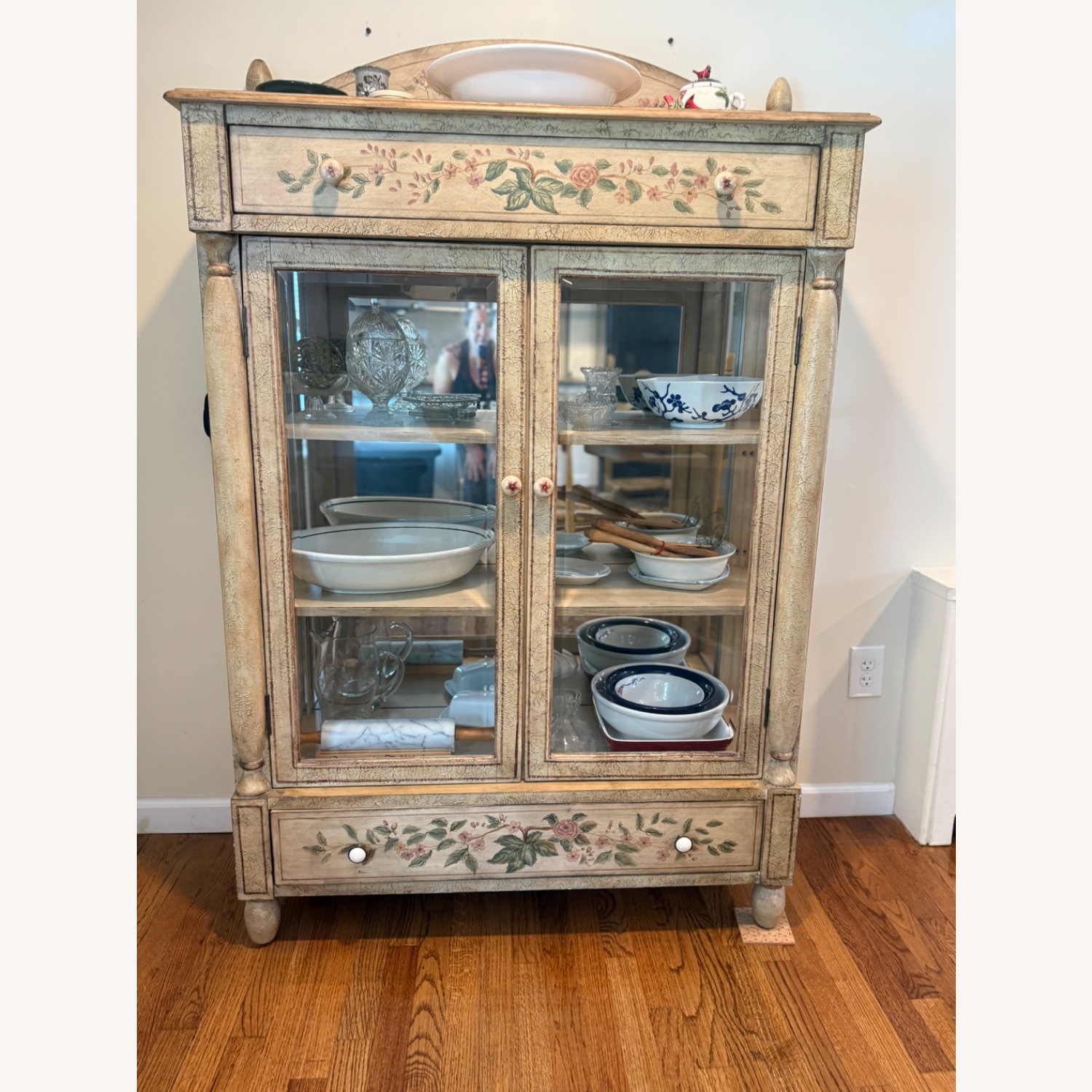 Sideboard Hutch - image-3