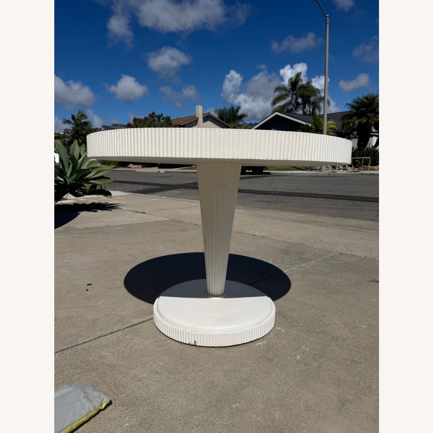 Round Dining Table Solid One Piece Wood - image-3