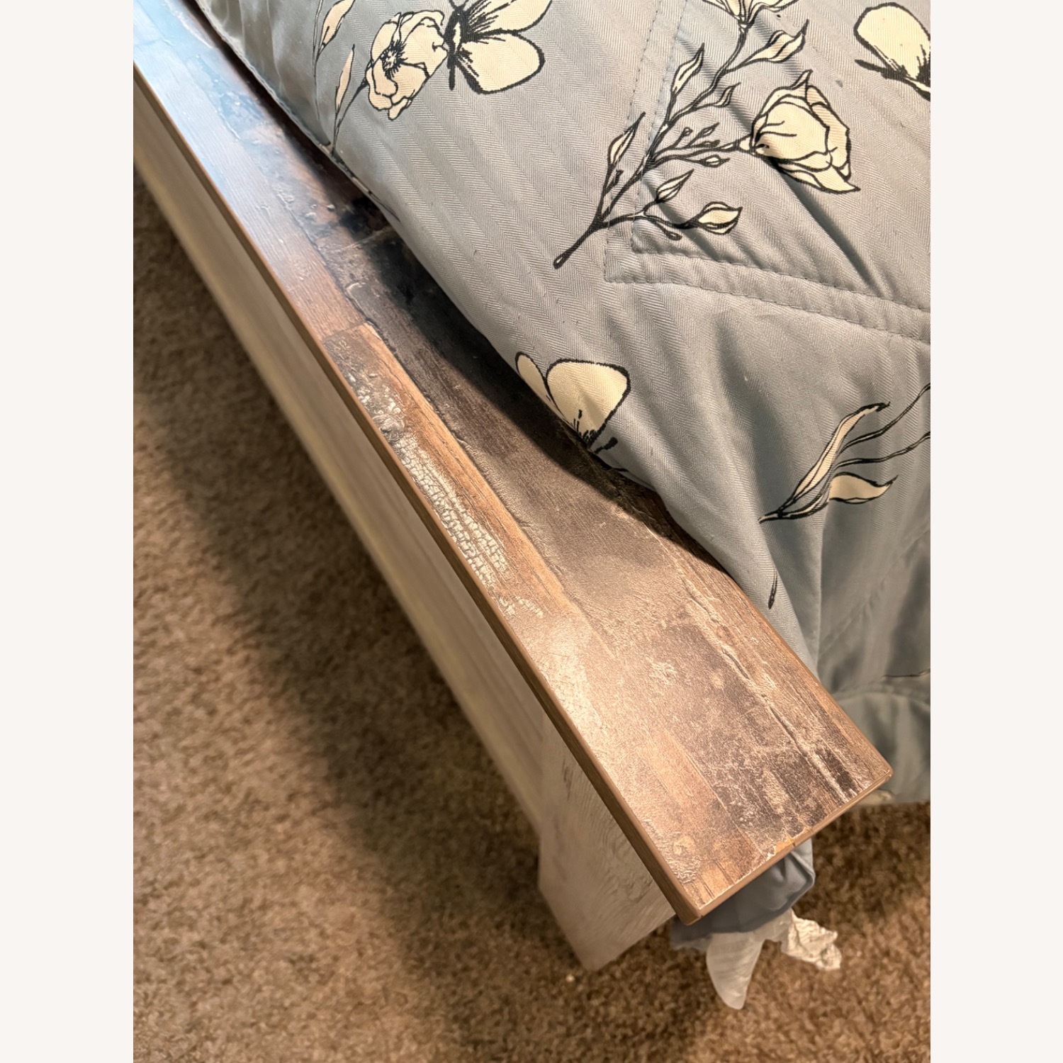 Ashley Furniture Willowton Queen Bed - image-3
