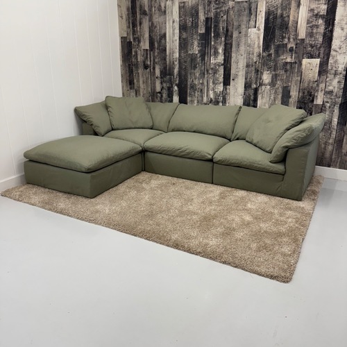 Used Restoration Hardware Cloud 4-Piece Sectional - Bouclé for sale on AptDeco