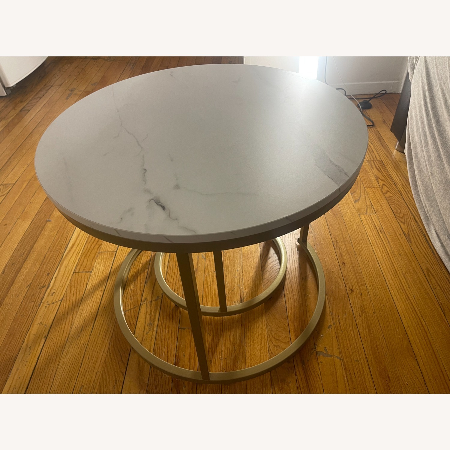 Amazon 2 Stackable White Wood Veneer Coffee Tables - image-5