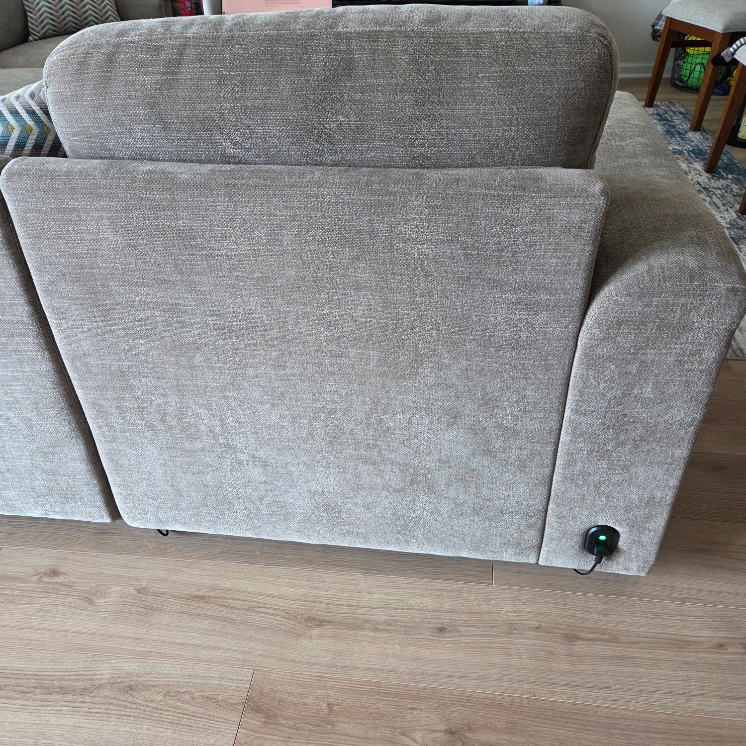 Tempo Modular Sofa — Powered, Speakers, Like New - image-3