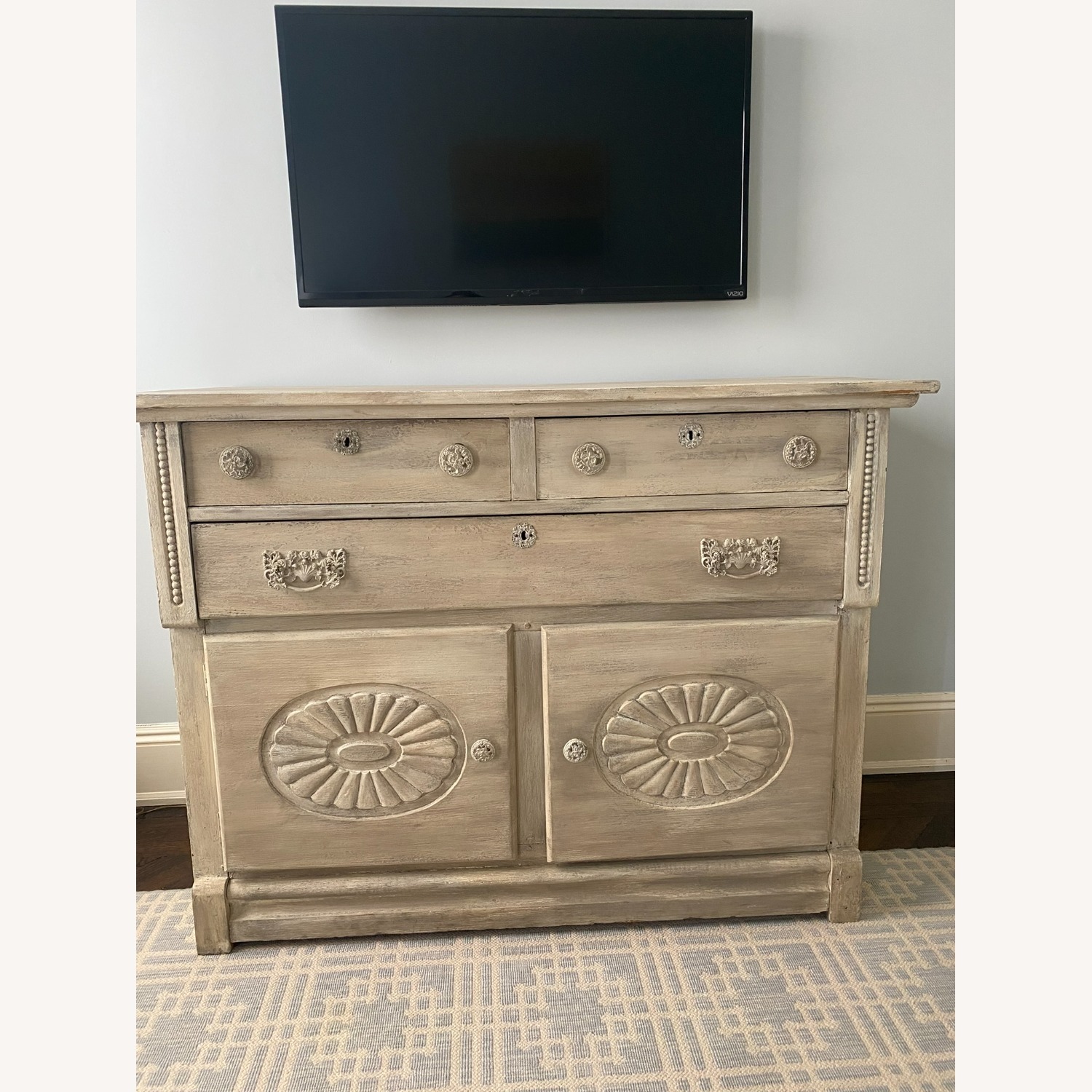 Antique Dresser 100% Real Wood  - image-1