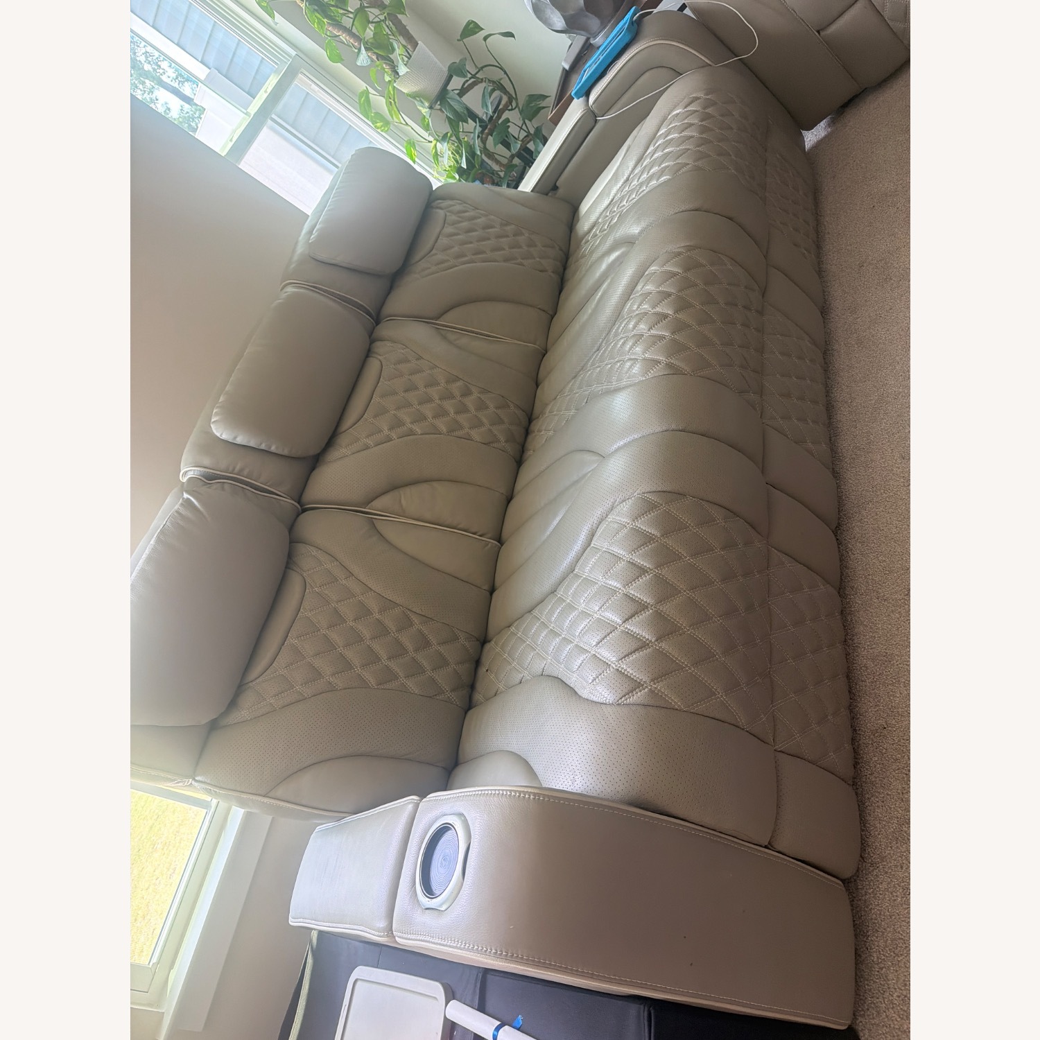 Rooms To Go Light Gray 3+ Seater Sofa - image-3