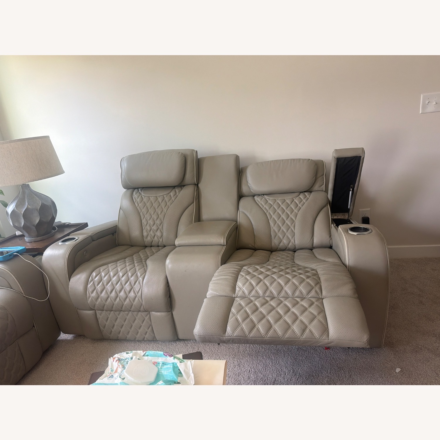 Rooms To Go Light Gray 3+ Seater Sofa - image-5