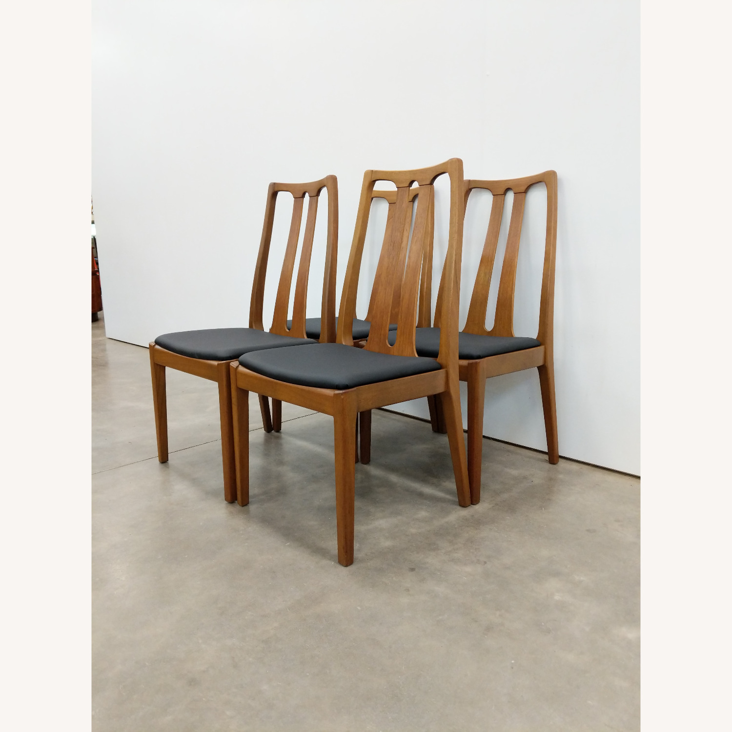 4 Vintage Mid Century Parker Knoll Dining Chairs - image-6