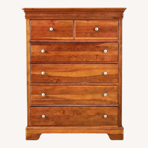 Used Stanley bedroom furniture  for sale on AptDeco
