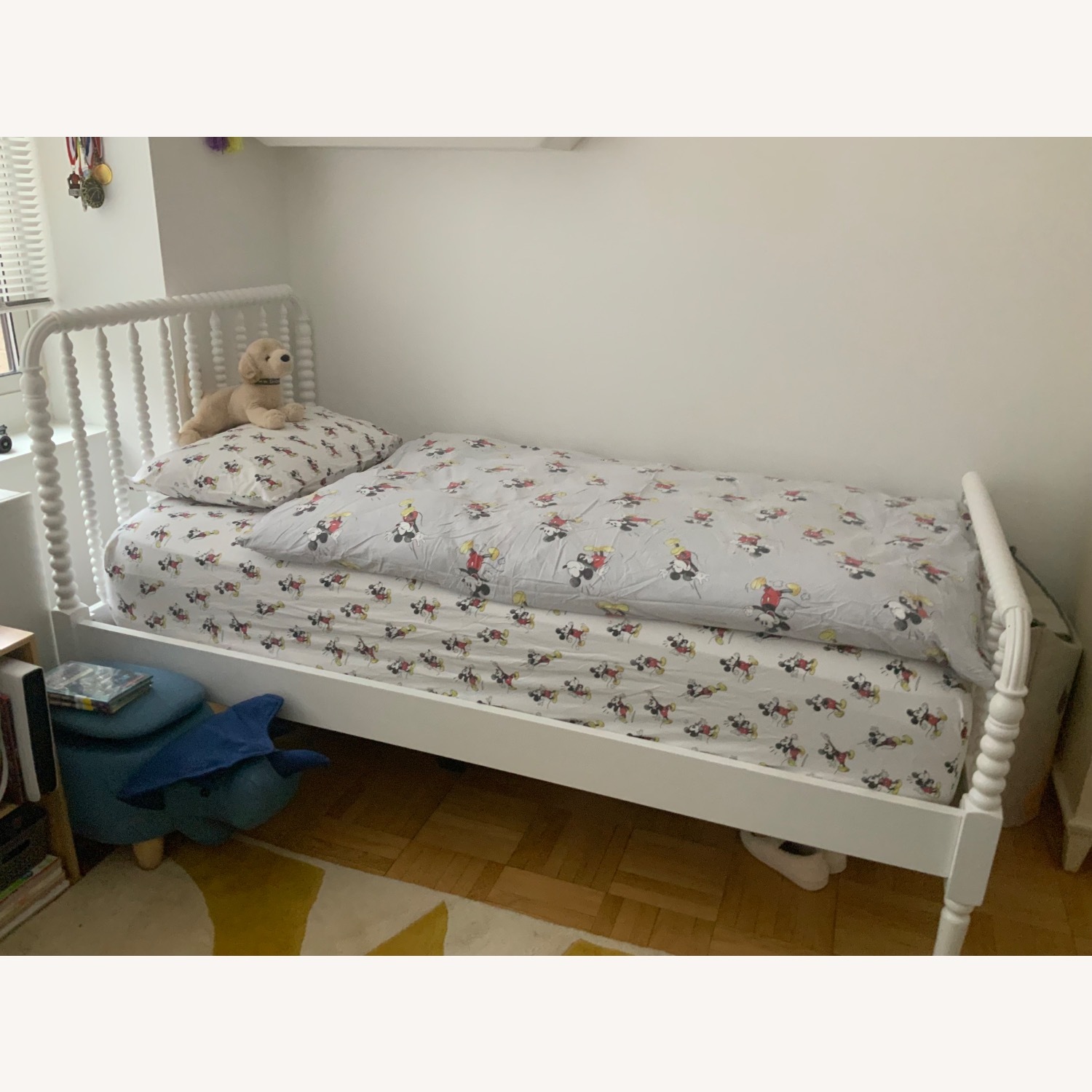 Crate & Kids Jenny Lind White Wood Spindle Kids Twin Bed - image-3