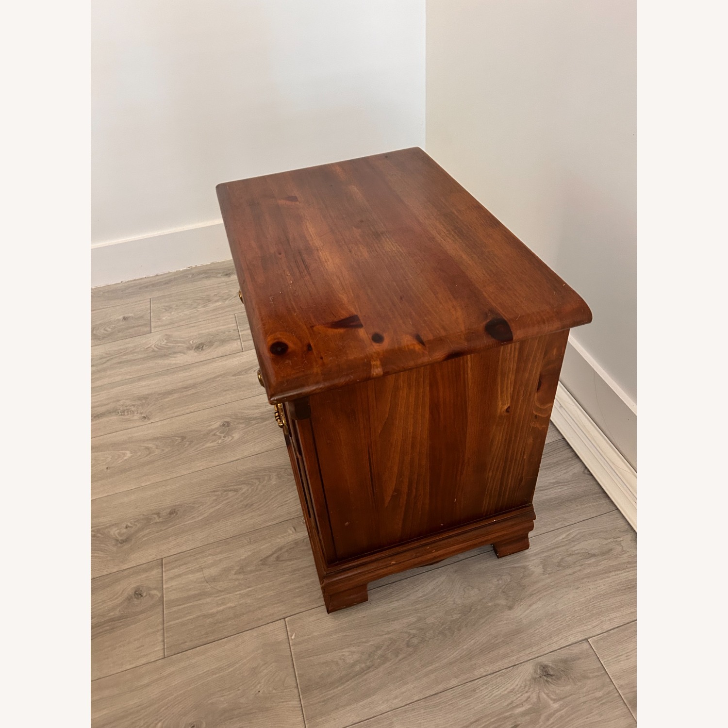 Colonial Bedside Table - image-4