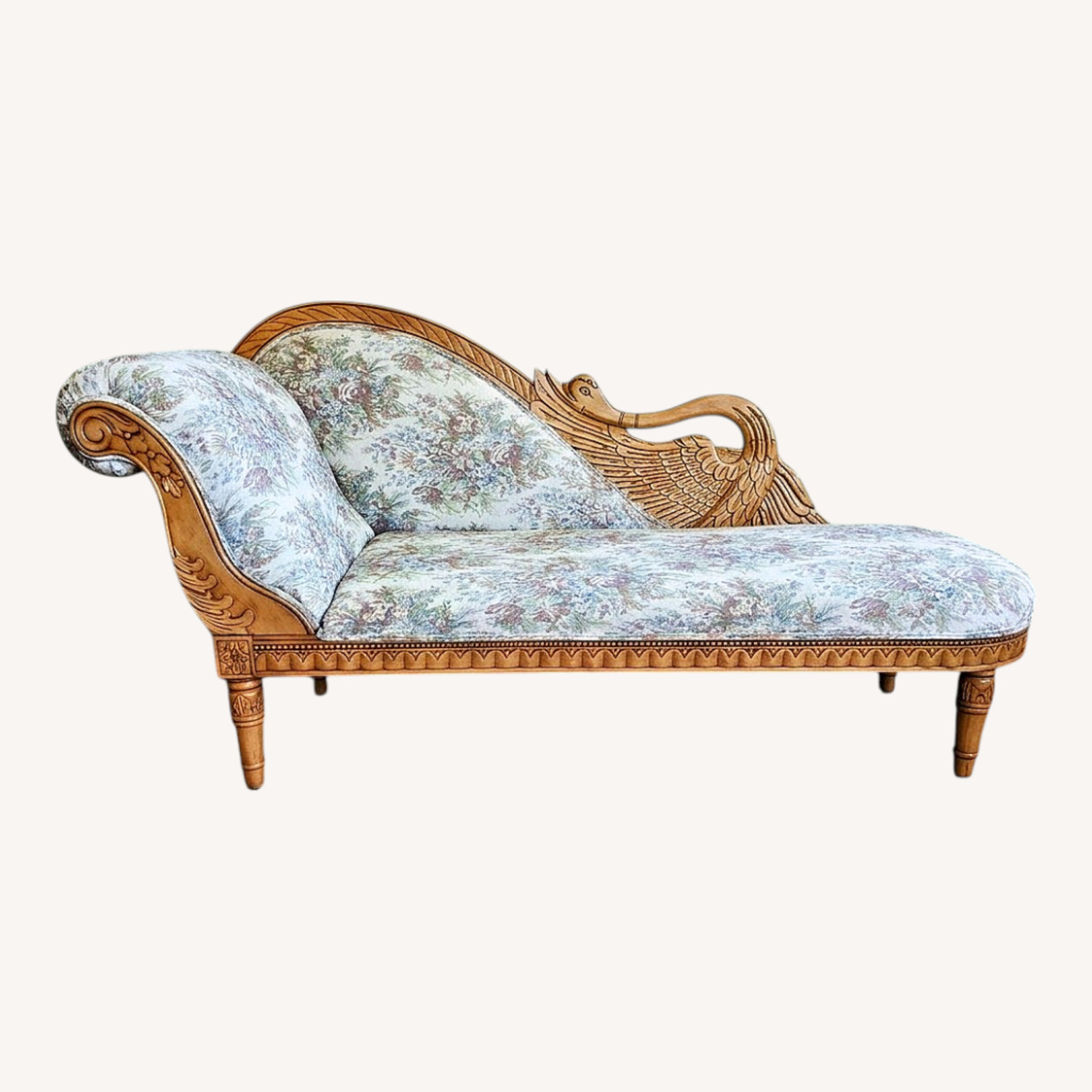 Vintage Chaise Lounge - image-0