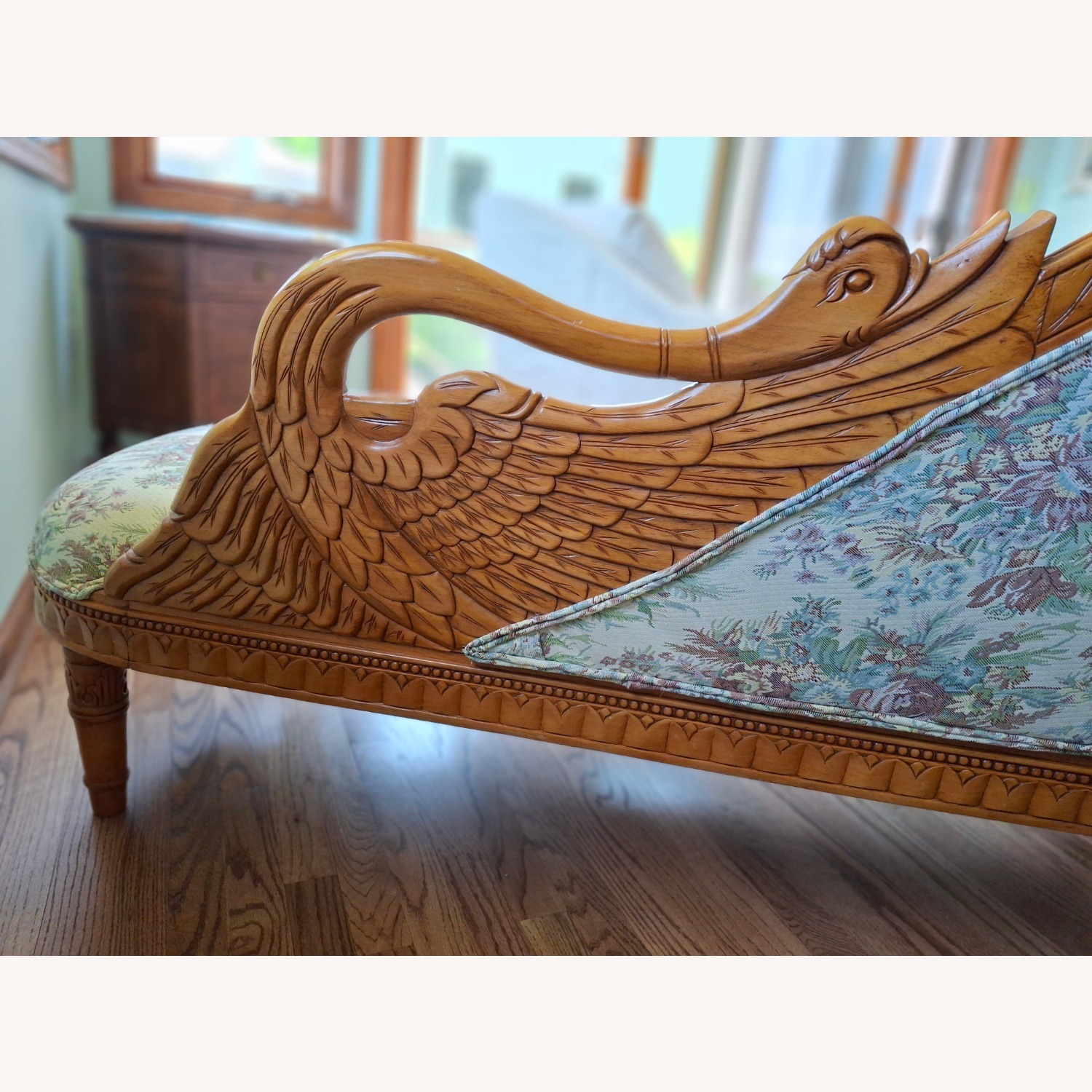 Vintage Chaise Lounge - image-4