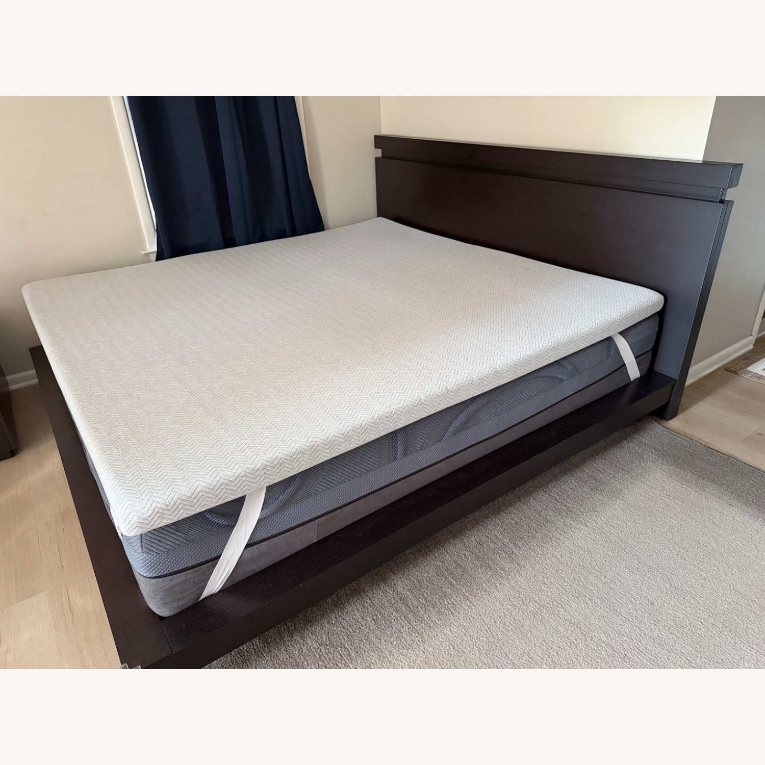 J&M Furniture Black King Bed - image-2