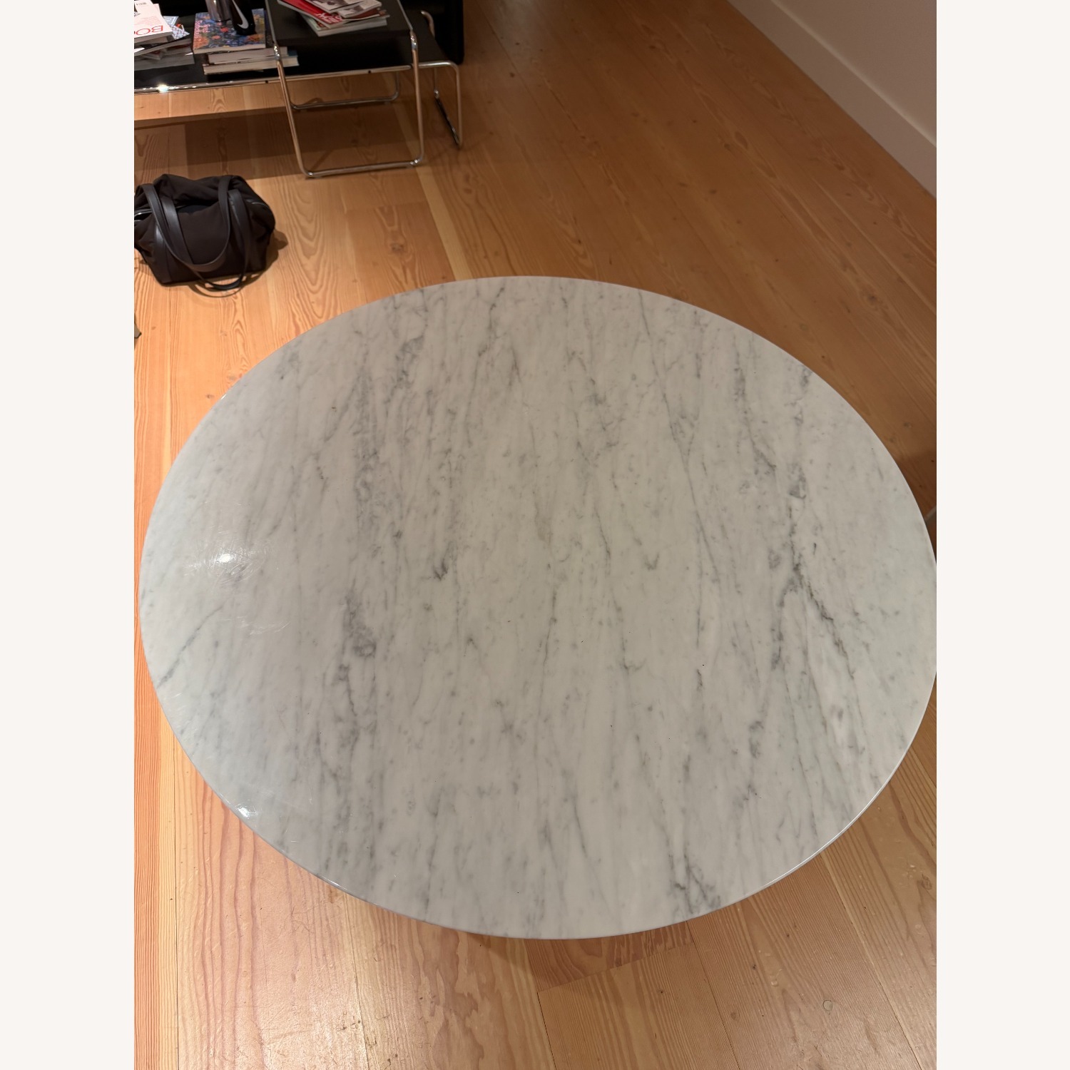 Knoll White Marble Saarinen Dining Table, Round 42 - image-3