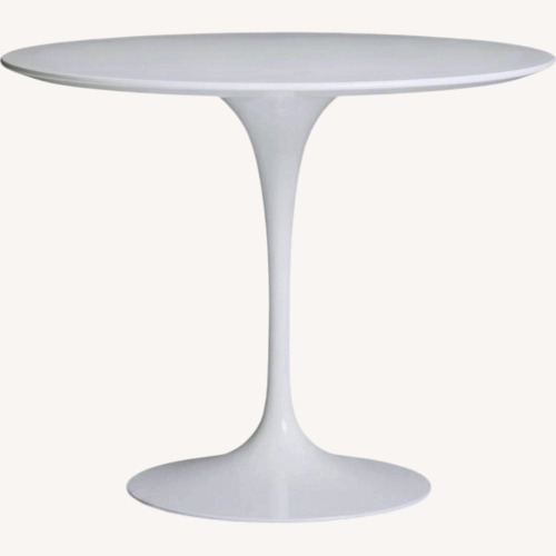 Used Knoll White Marble Saarinen Dining Table, Round 42 for sale on AptDeco