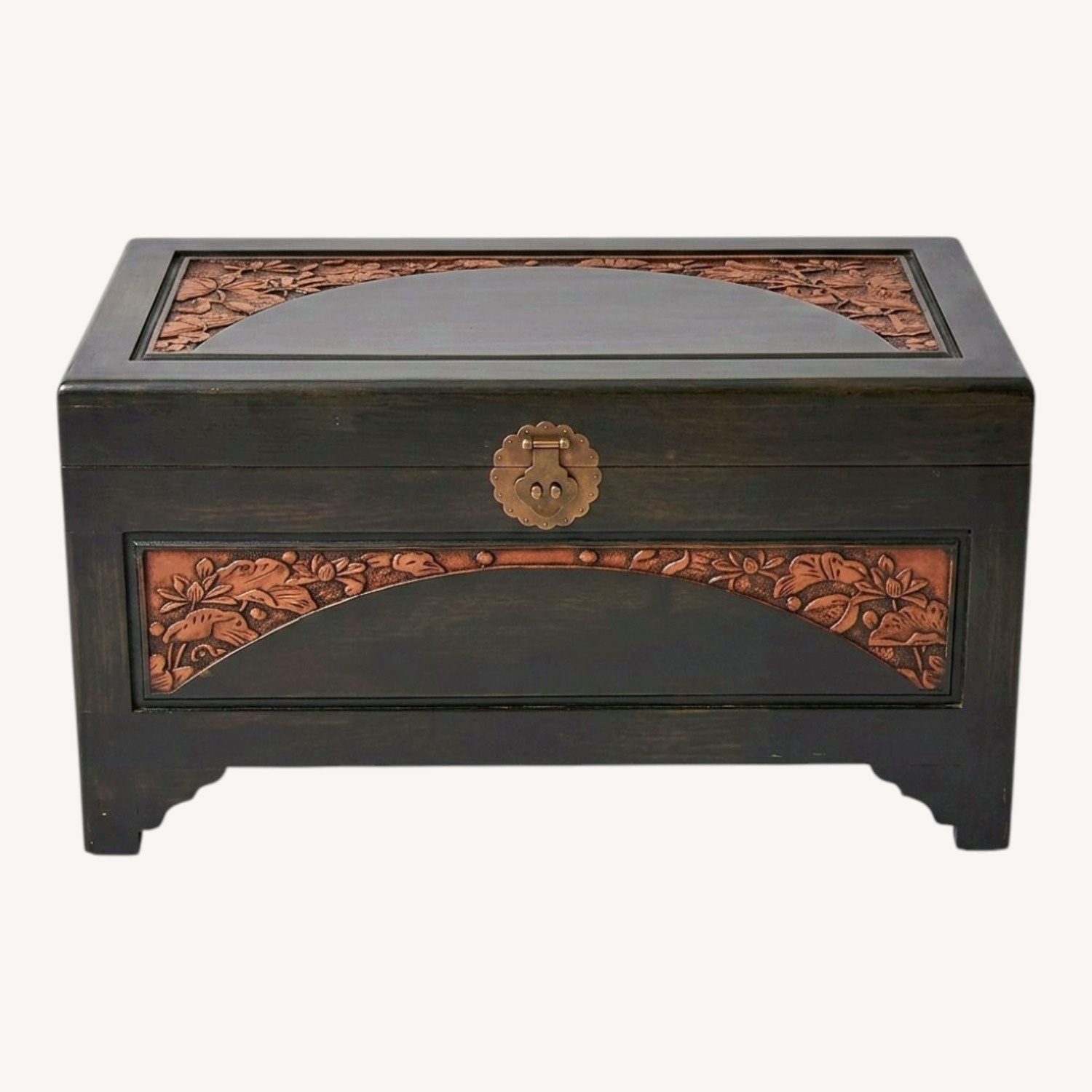 George ZEE Hong Kong Camphor Blanket Chest - image-0