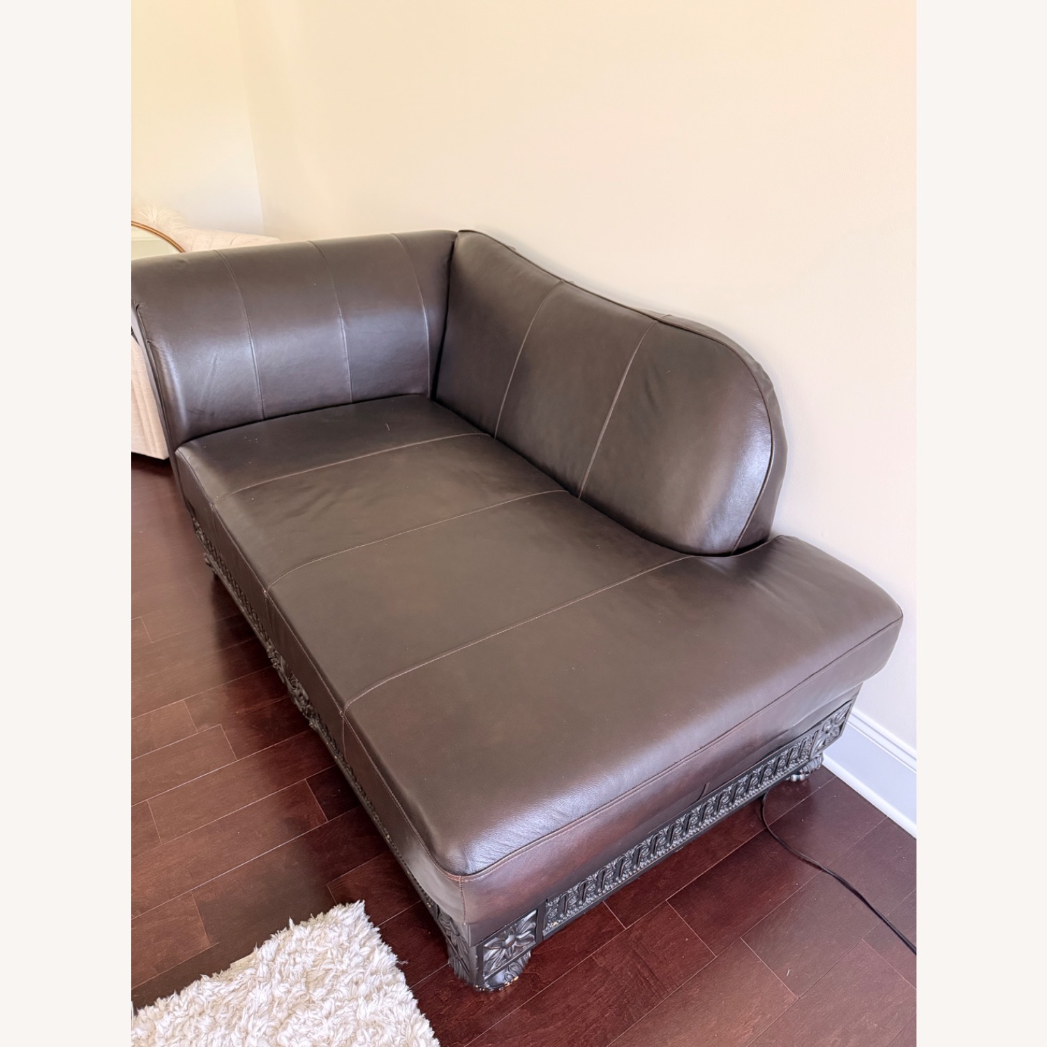 Leather LAF Chaise Lounge great condition  - image-4