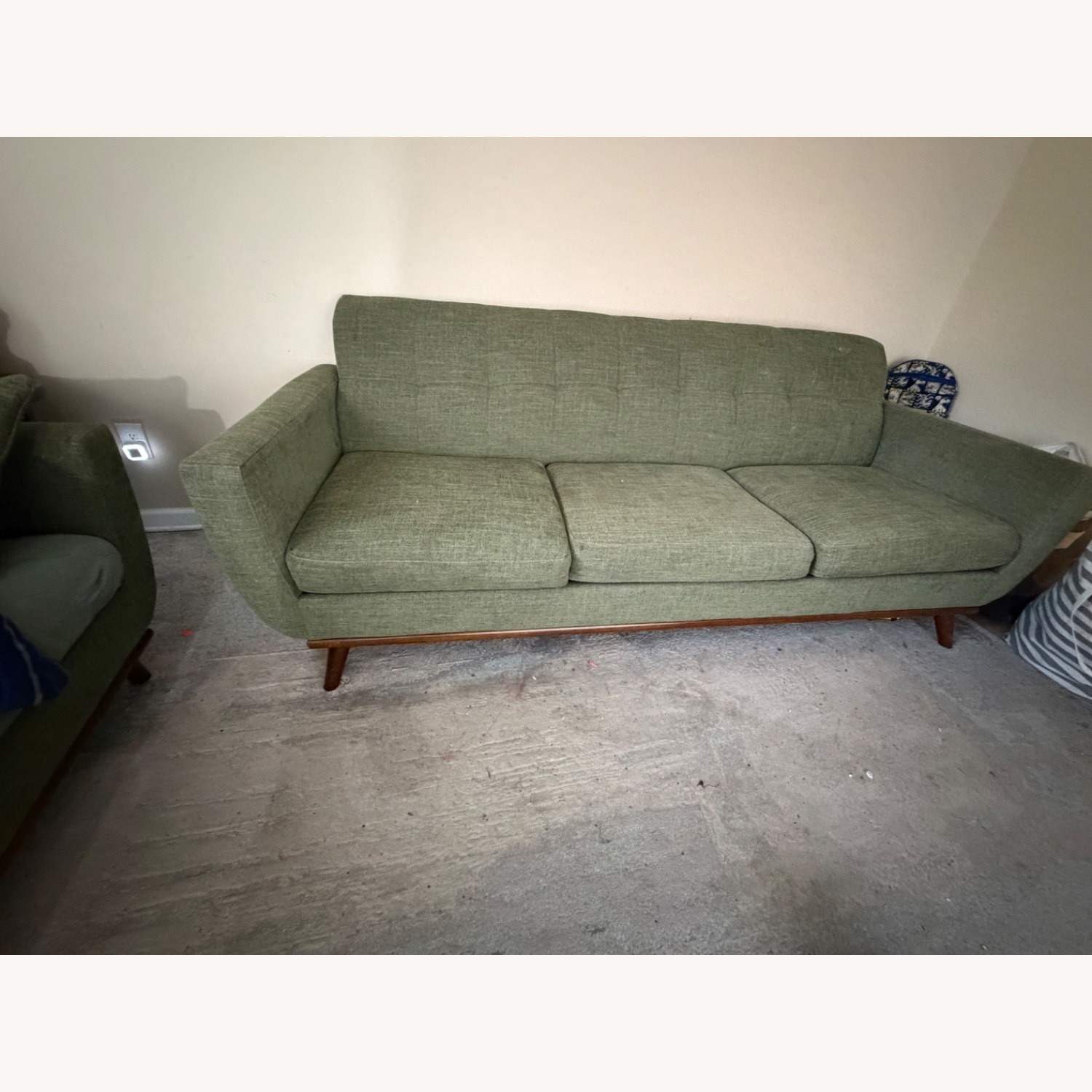 Rooms To Go Green Fabric 3+ Seater Sofa - image-4
