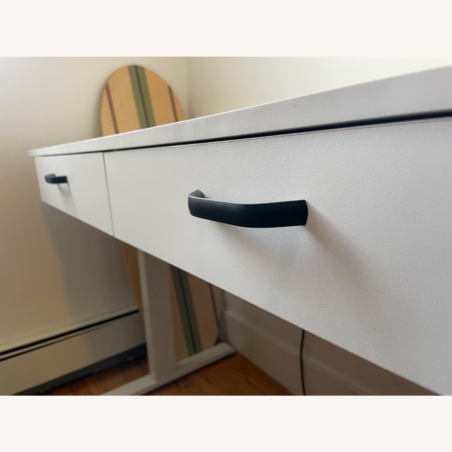 Bed Bath & Beyond White Electonic Standing Desk - image-4
