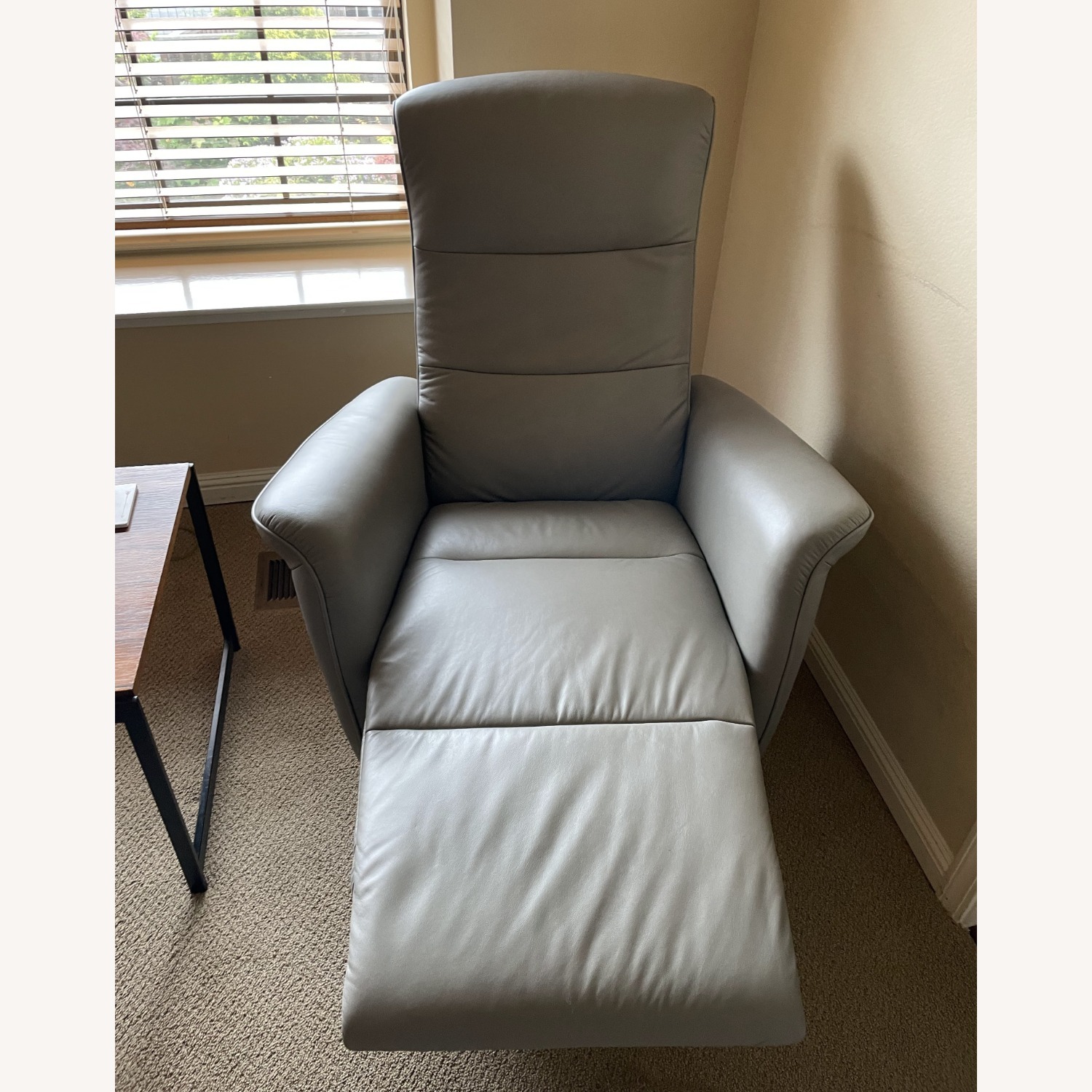 Stressless Mike Light Gray Leather Recliner - image-4