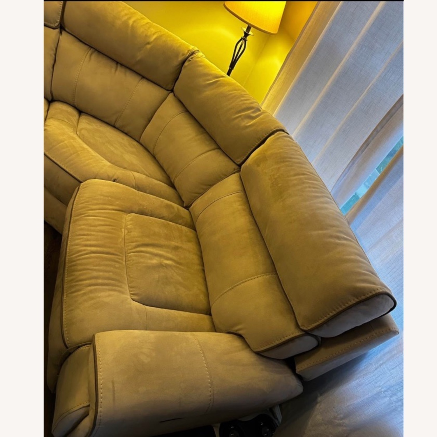 Bob's Discount Furniture 3+ Seater Sofa - image-5