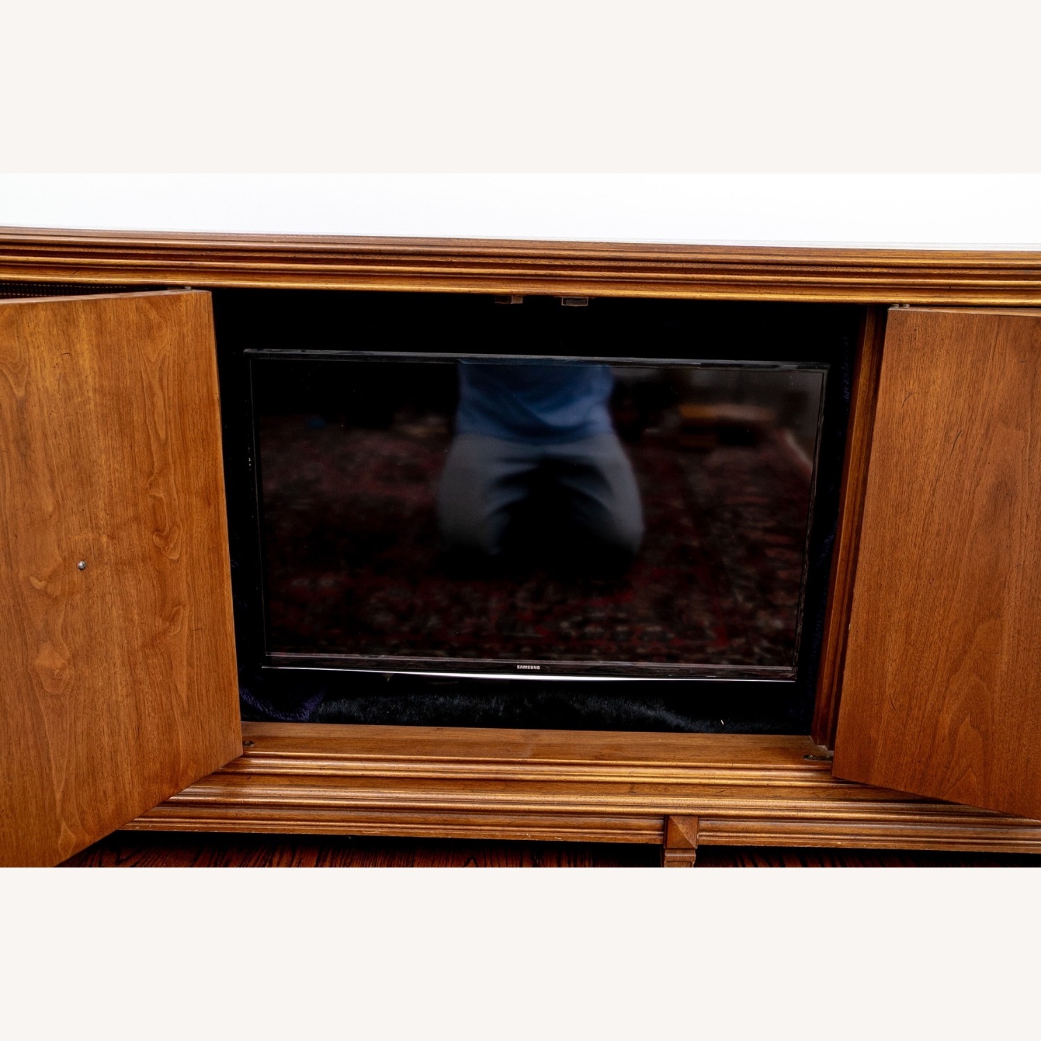 Vintage/Antique Dark Brown Wood Sideboard - image-4