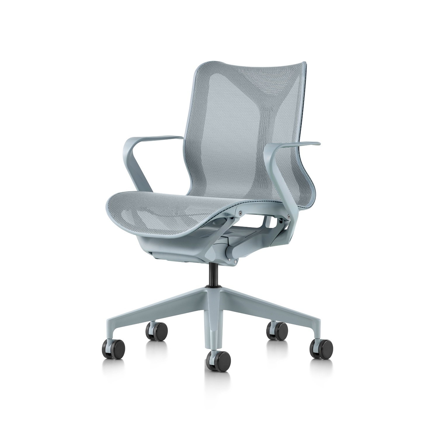 Herman Miller Aeron Chair - image-4