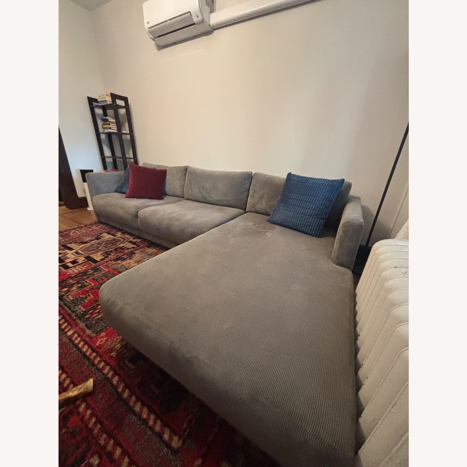 Kardiel Dark Gray Velvet 2 Piece Sectional - image-2
