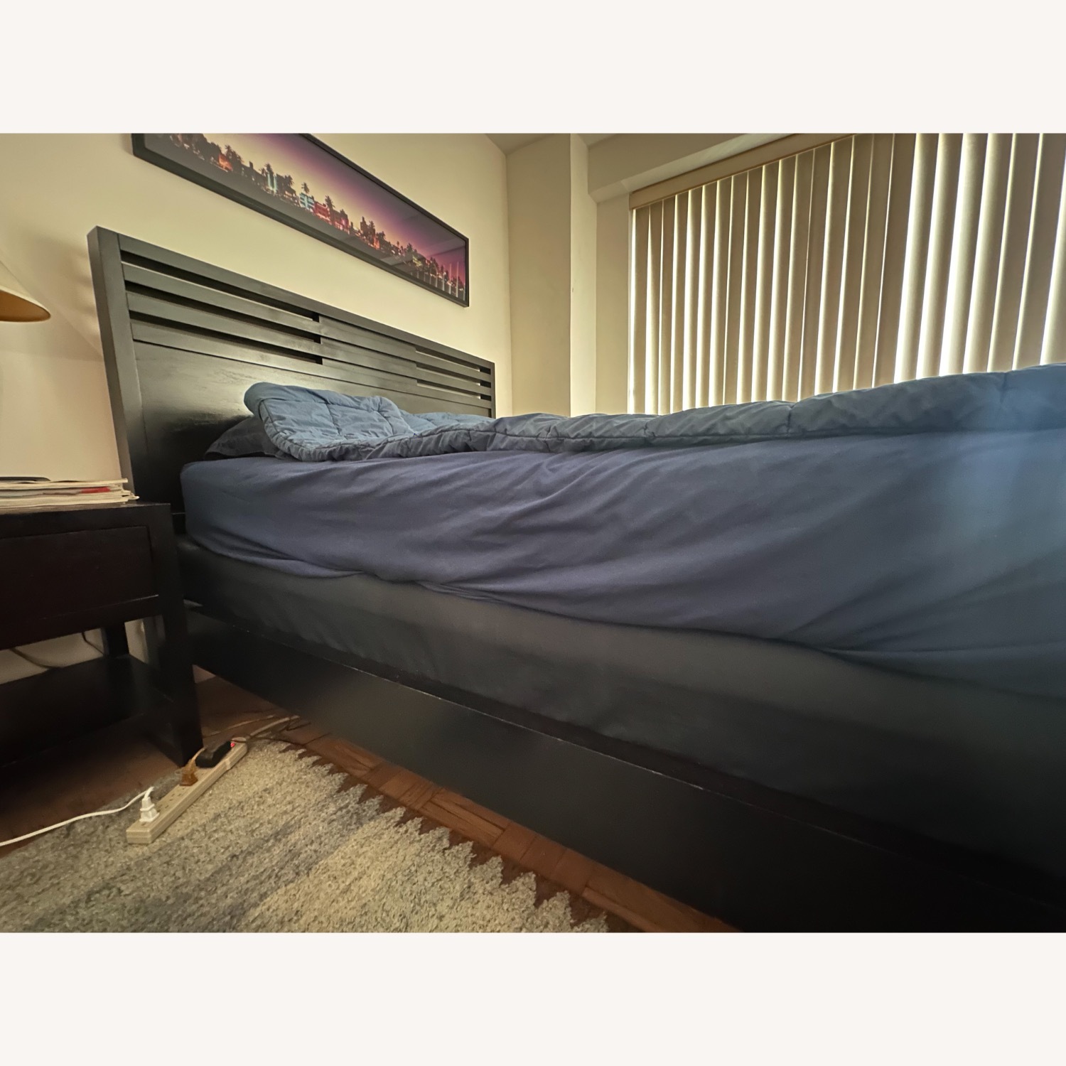 Casana Furniture Company Queen Bed - image-3