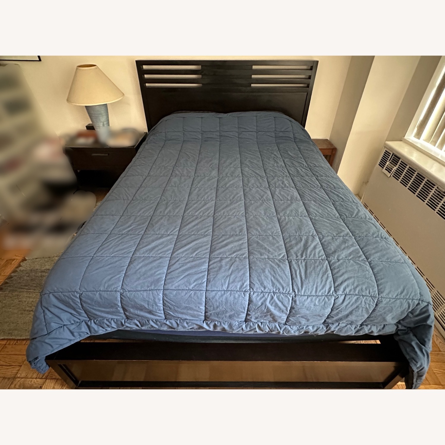 Casana Furniture Company Queen Bed - image-1