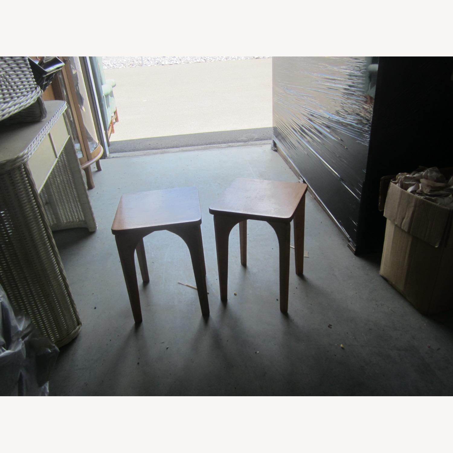 Vintage Pair of Small Tables Retro Style - image-3