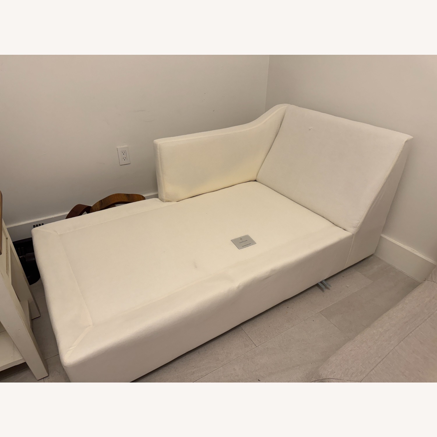 Maiden Home Light Gray Linen 3+ Piece Sectional - image-9