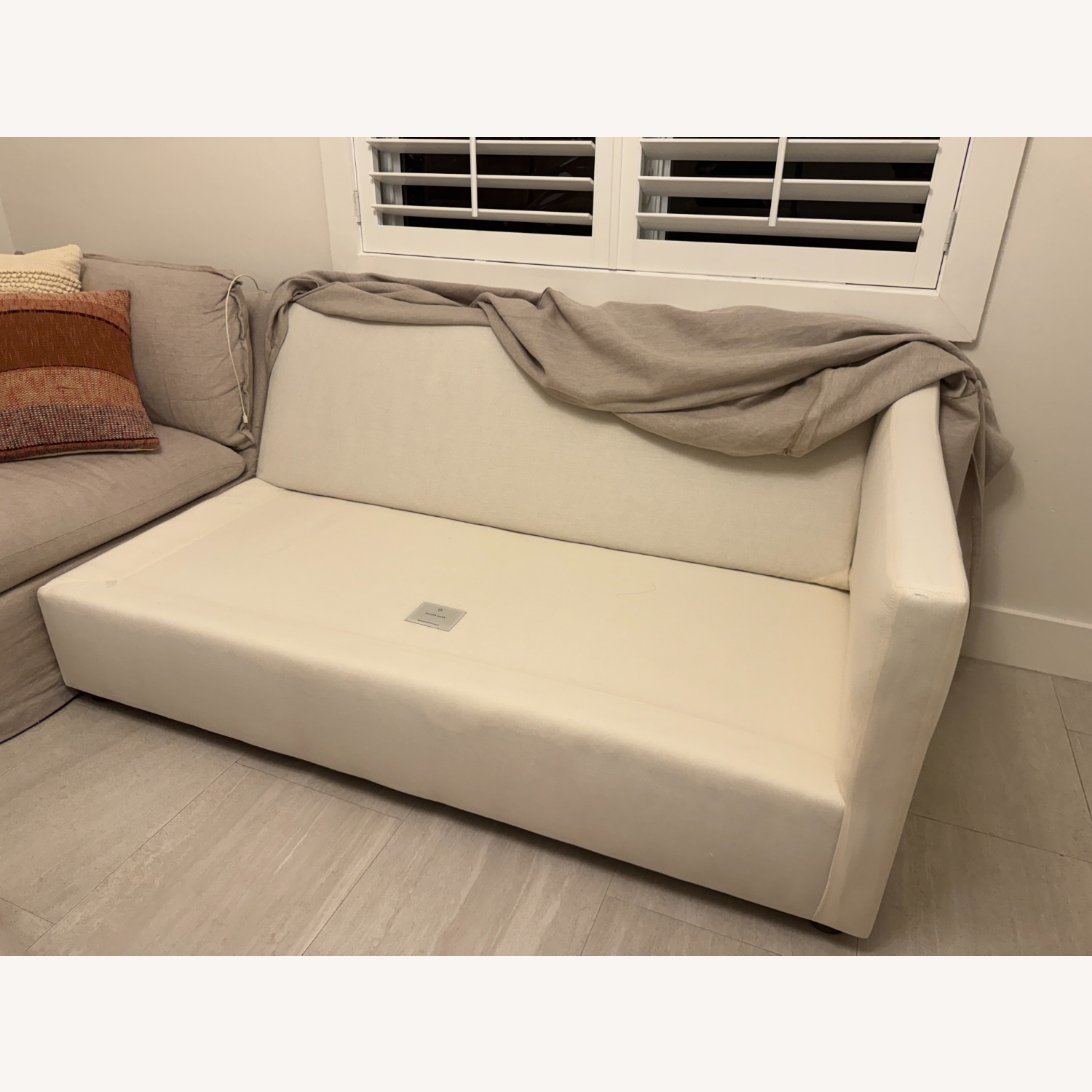 Maiden Home Light Gray Linen 3+ Piece Sectional - image-6