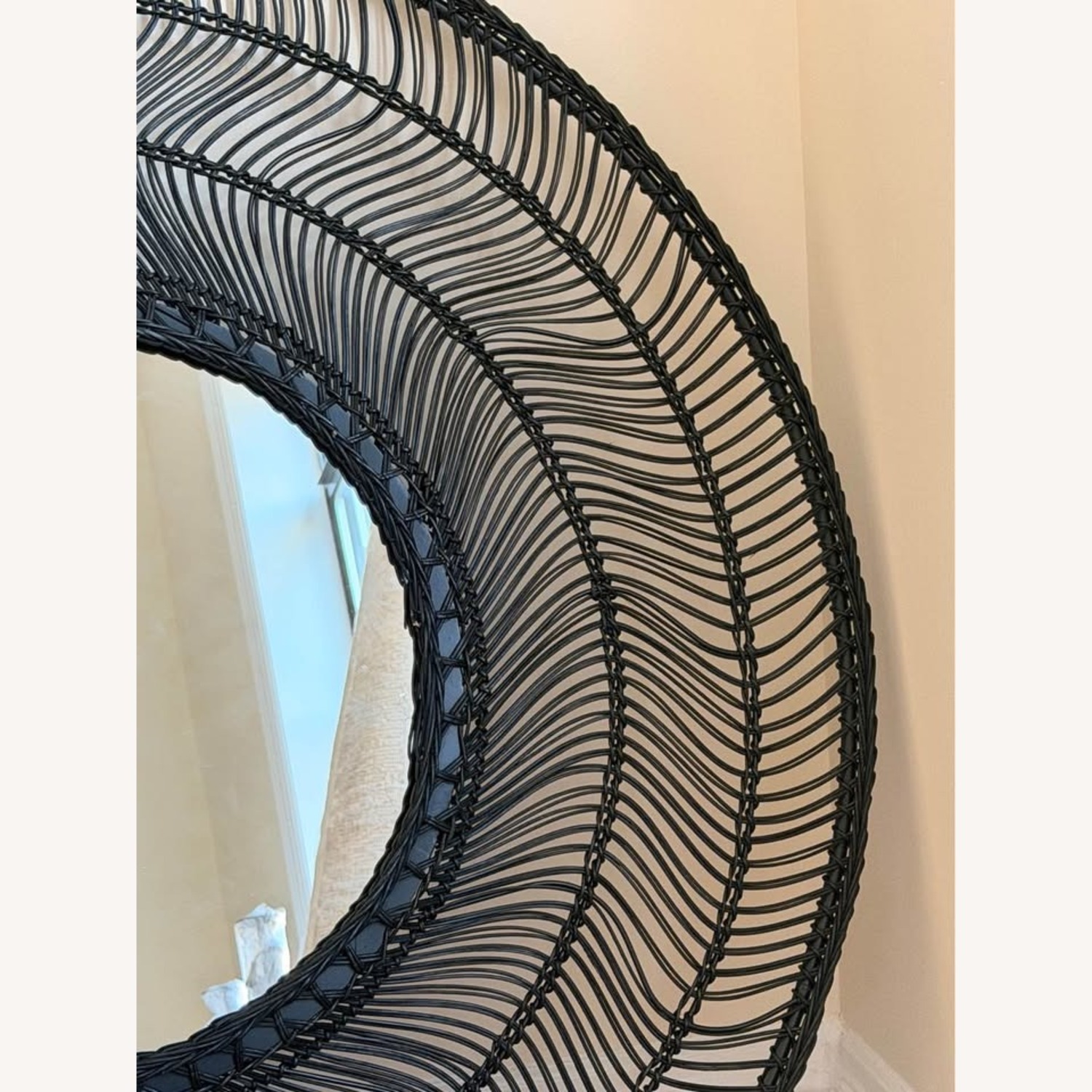 Article Meron Round Wall Mirror Black - image-2