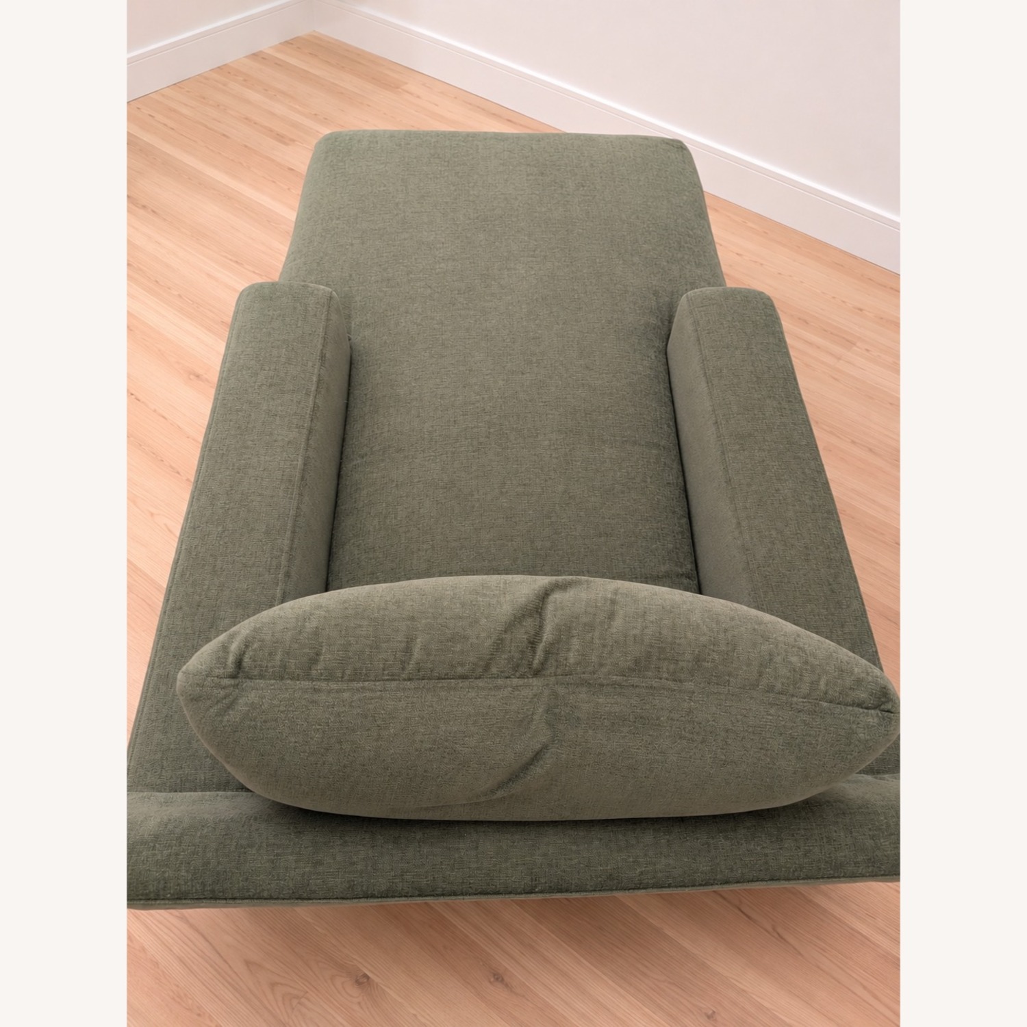 Interior Define Chaise Lounge - image-4