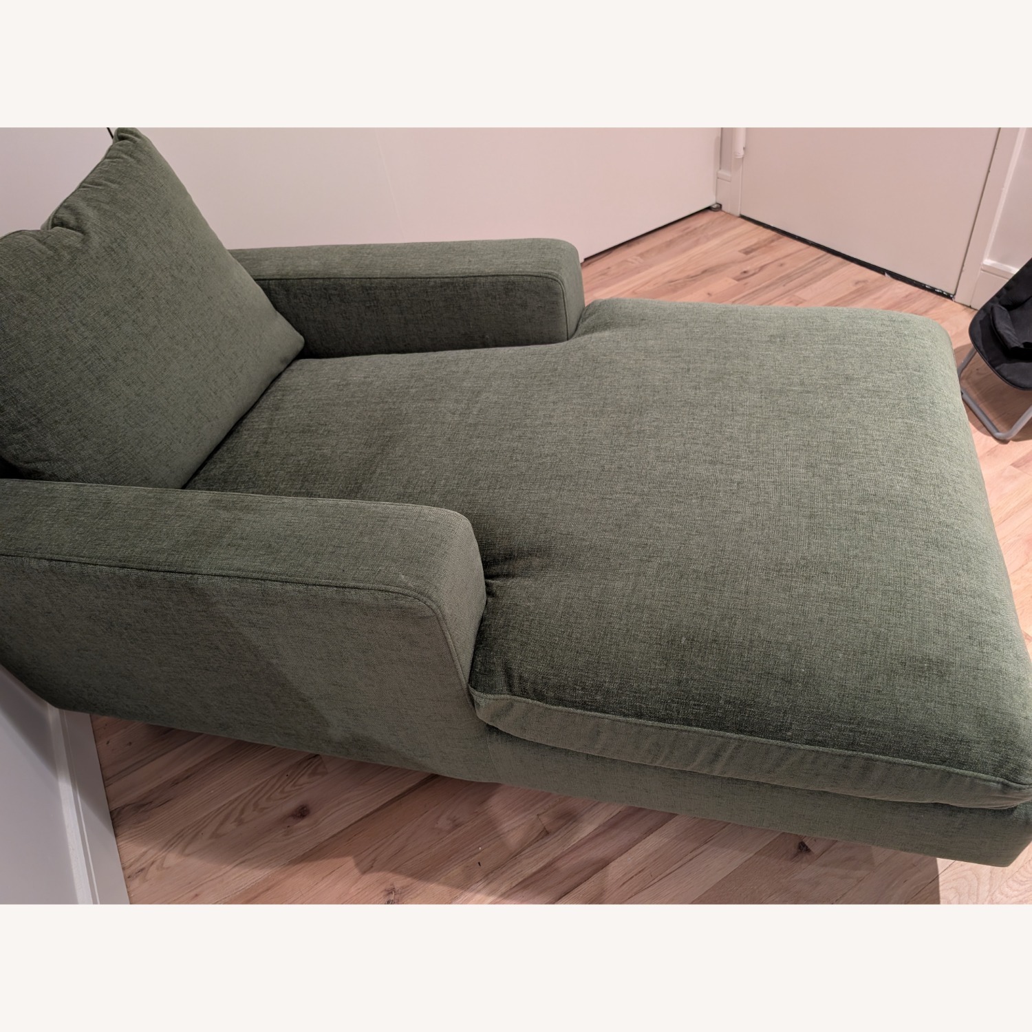 Interior Define Chaise Lounge - image-9